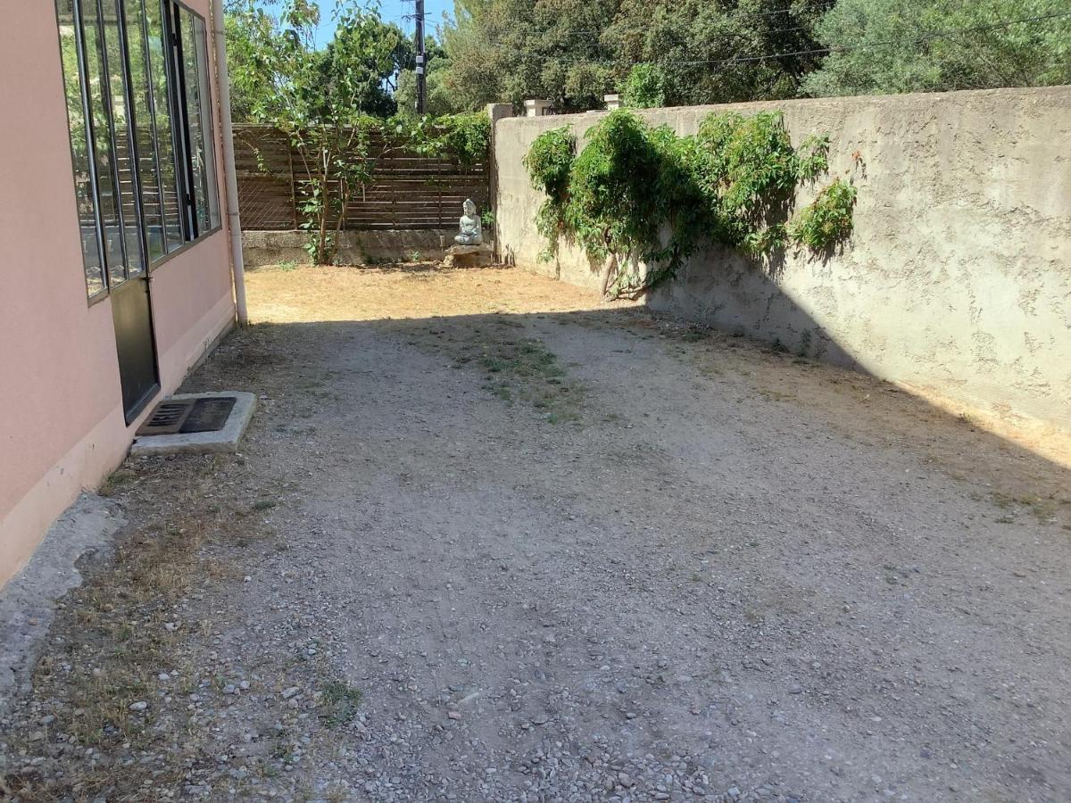 Un Sejour Entre Nimes Et Montpellier Apartamento Souvignargues Exterior foto